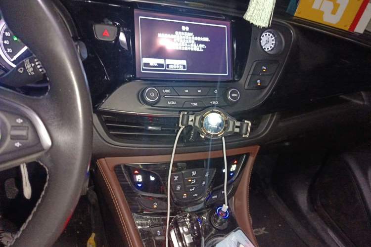 Used Buick Envision 2019 28T 4x4 Elite Version China V Standard Audio And AC Panel