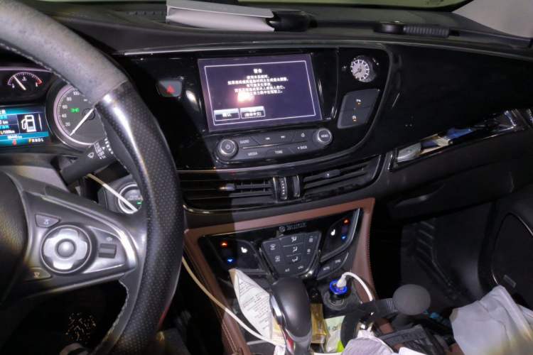 Used Buick Envision 2019 28T Four-Wheel Drive Elite Version China VI Standard Audio And AC Panel