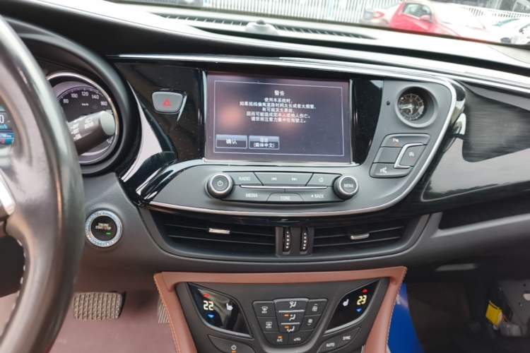 Used Buick Envision 2019 20T Two-Wheel Drive Luxury Version China VI Standard Audio And AC Panel