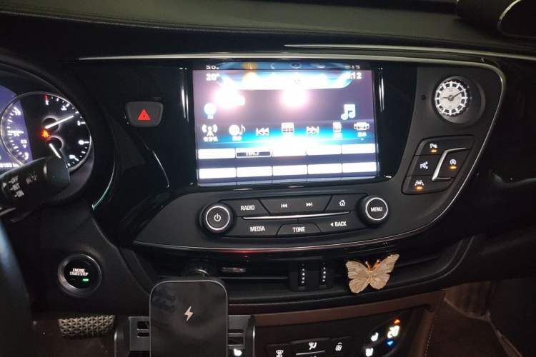 Used Buick Envision 2019 28T Four-Wheel Drive Luxury Version China V Standard Audio And AC Panel