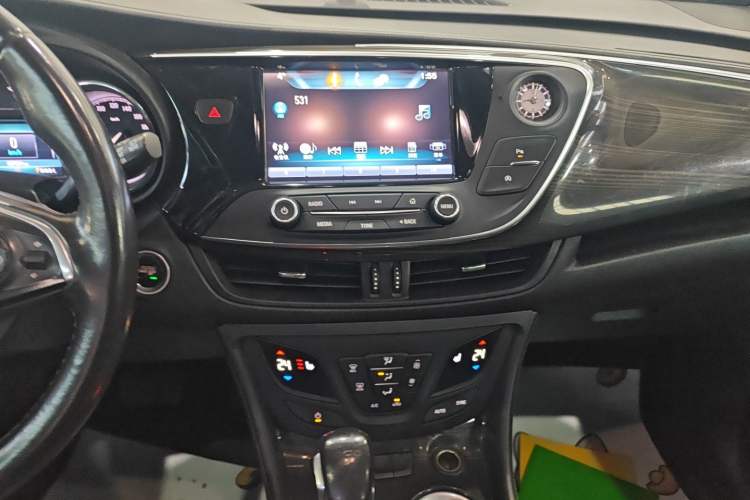 Used Buick Envision 2019 20T Two-Wheel Drive Elite Version China VI Standard Audio And AC Panel
