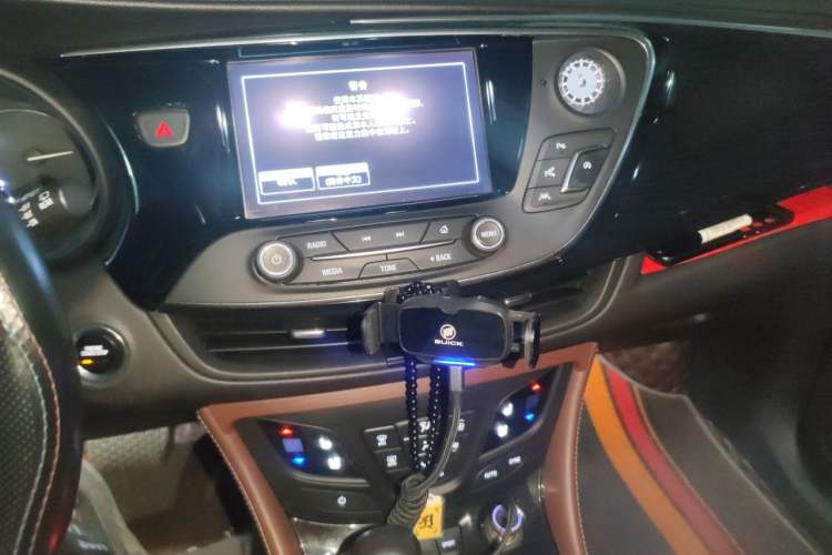 Used Buick Envision 2019 28T 4x4 Luxury Model China VI Standard Audio And AC Panel