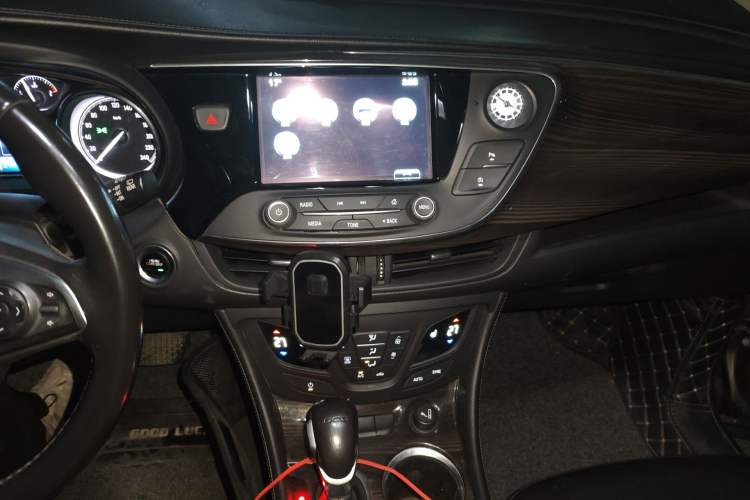Used Buick Envision 2019 20T Two-Wheel Drive Elite Version China V Standard Audio And AC Panel