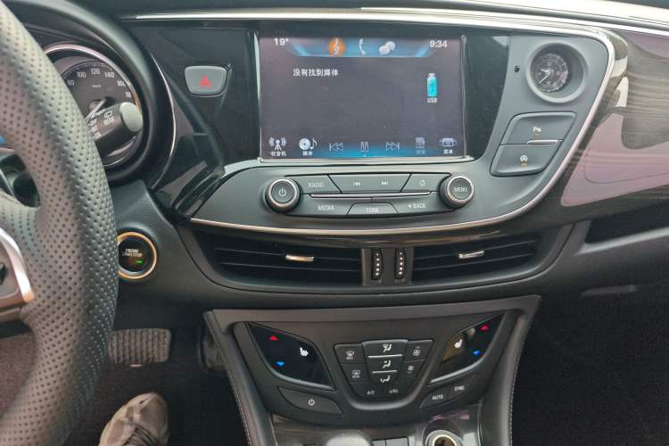 Used Buick Envision 2019 20T Two-Wheel Drive Elite Version China VI Standard Audio And AC Panel