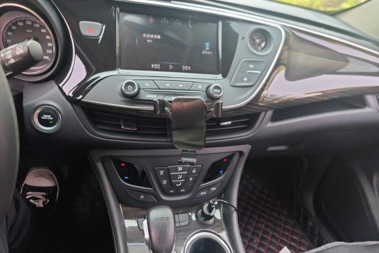 Used Buick Envision 2019 20T Two-Wheel Drive Leading Version China V Standard Audio And AC Panel