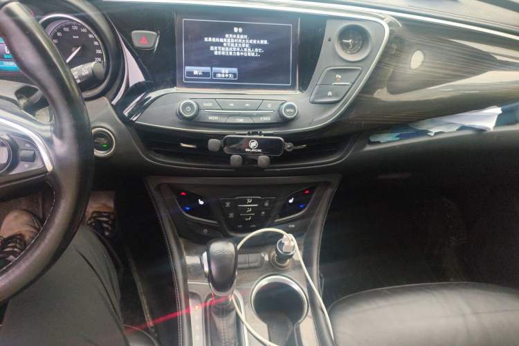 Used Buick Envision 2019 20T Two-Wheel Drive Elite Version China VI Standard Audio And AC Panel