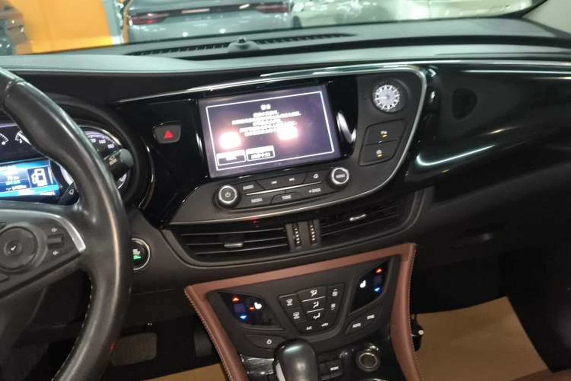 Used Buick Envision 2019 28T 4x4 Elite Version China V Standard Audio And AC Panel