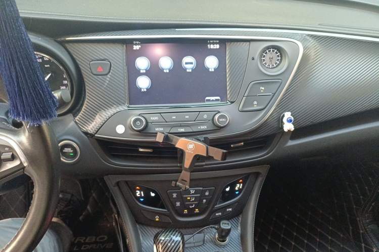 Used Buick Envision 2019 20T Two-Wheel Drive Elite Version China VI Standard Audio And AC Panel