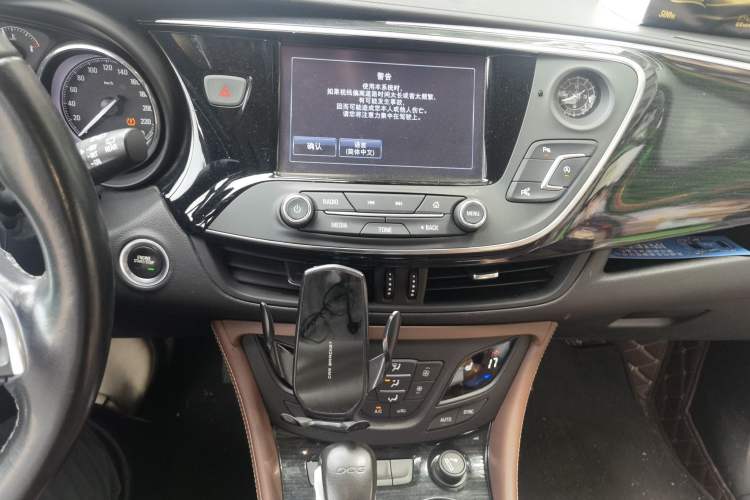 Used Buick Envision 2019 20T Two-Wheel Drive Luxury Version China V Standard Audio And AC Panel