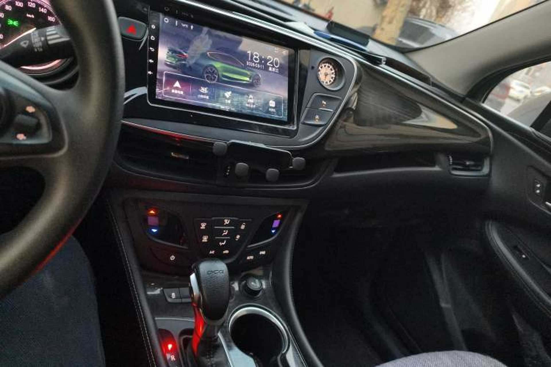 Used Buick Envision 2019 20T Two-Wheel Drive Leading Model China VI Standard Audio And AC Panel