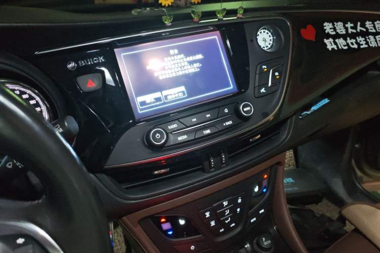 Used Buick Envision 2019 20T Two-Wheel Drive Luxury Version China VI Standard Audio And AC Panel