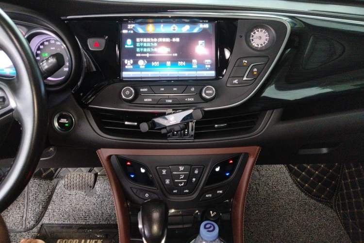 Used Buick Envision 2019 20T Two-Wheel Drive Luxury Version China VI Standard Audio And AC Panel
