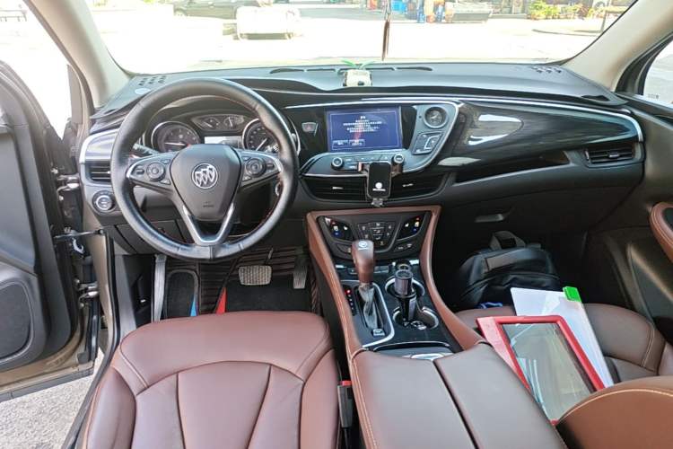 Used Buick Envision 2019 20T Two-Wheel Drive Luxury Version China VI Standard Center Console