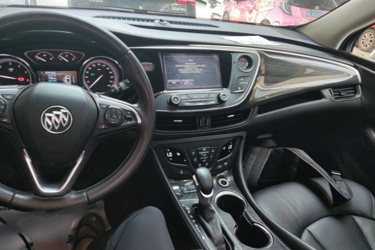 Used Buick Envision 2019 20T Two-Wheel Drive Elite Version China VI Standard Center Console