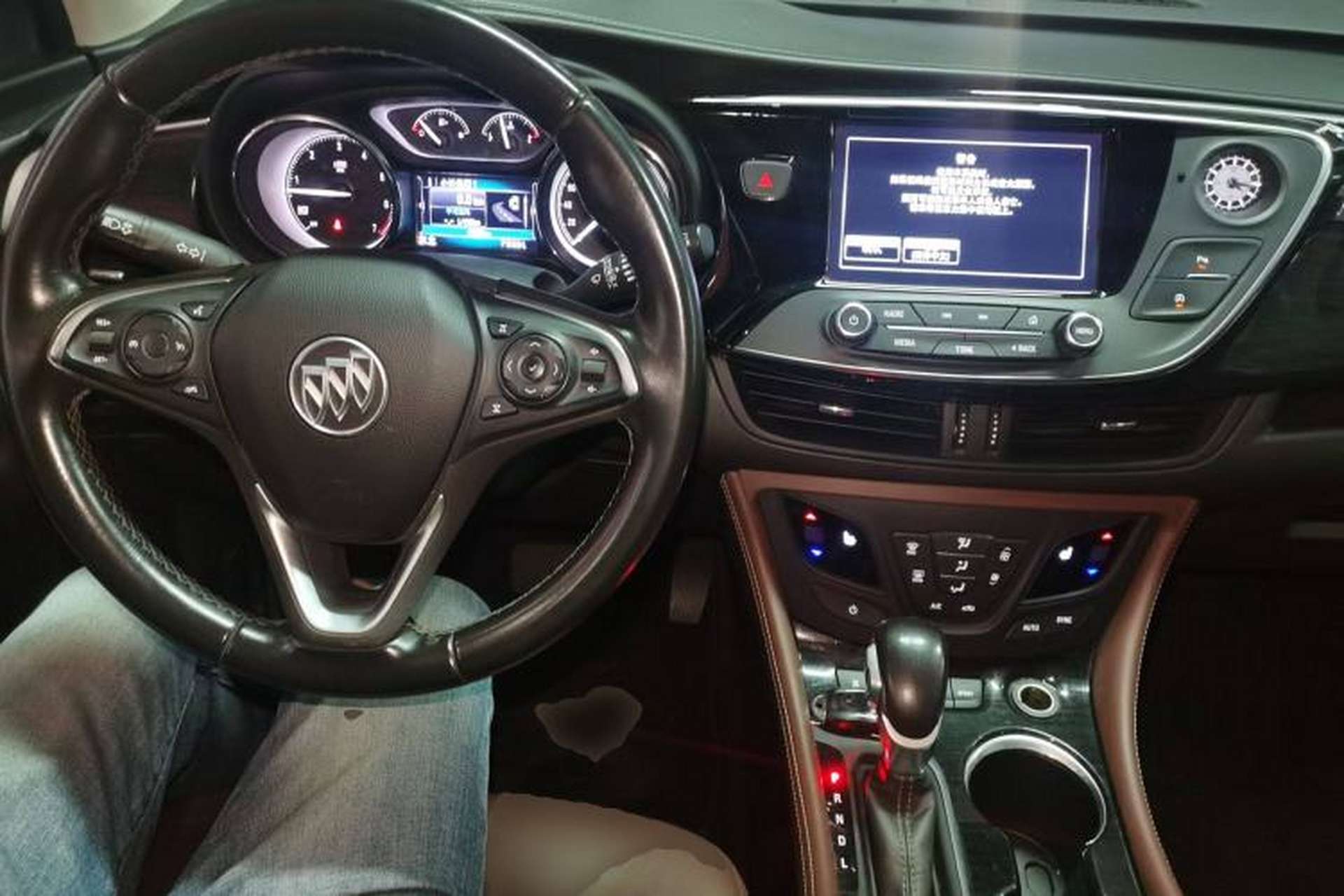 Used Buick Envision 2019 28T 4x4 Elite Version China V Standard Center Console