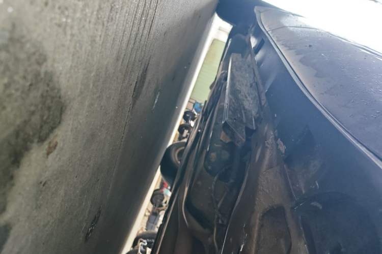 Used Buick Envision 2019 20T Two-Wheel Drive Leading Version China V Standard Chassis Front Right