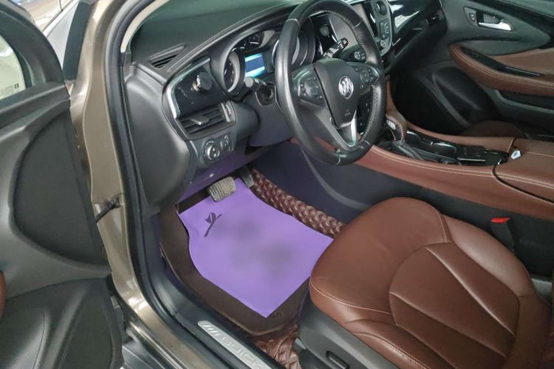 Used Buick Envision 2019 20T Two-Wheel Drive Luxury Version China VI Standard Driver Seat