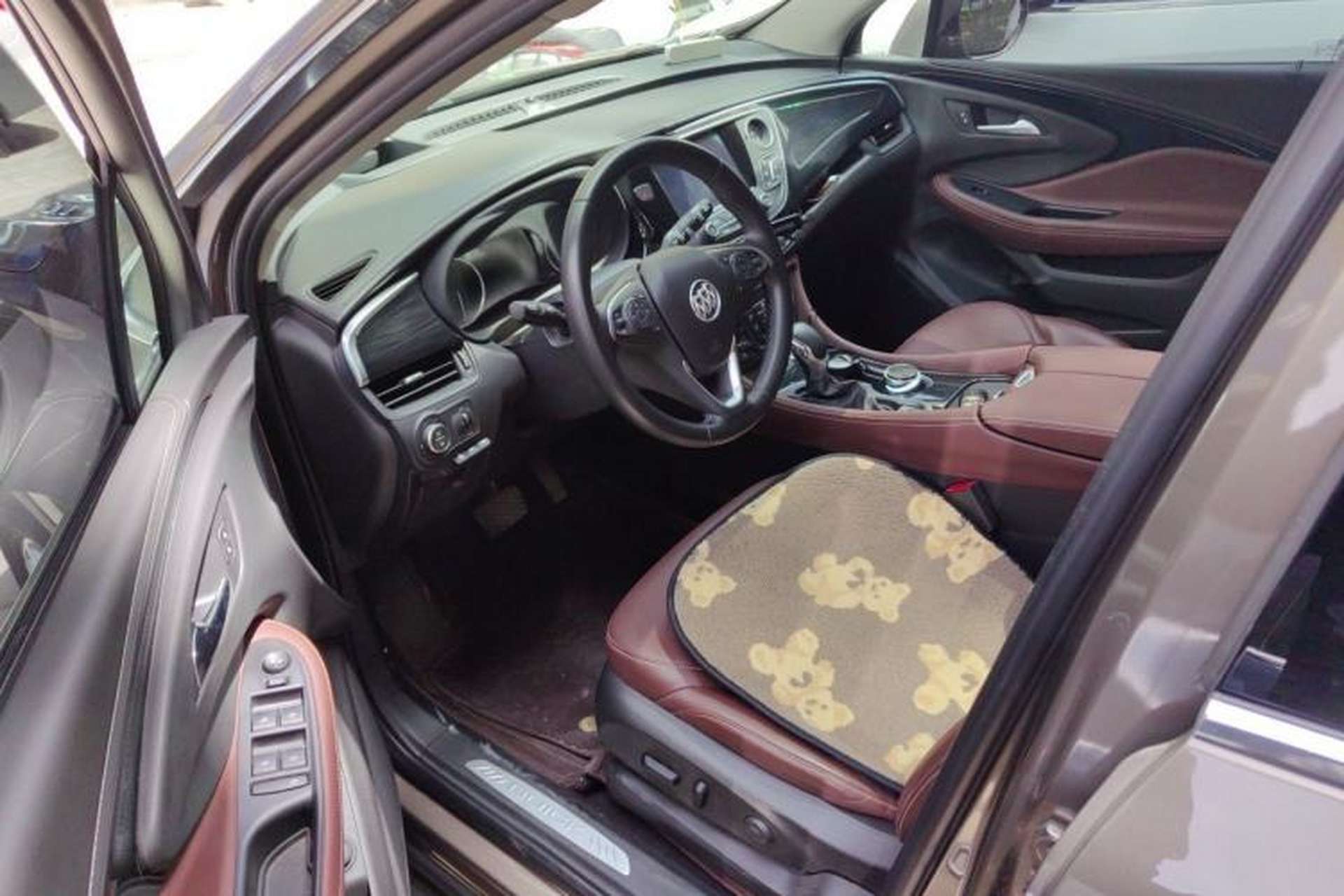Used Buick Envision 2019 28T 4x4 Luxury Model China VI Standard Driver Seat