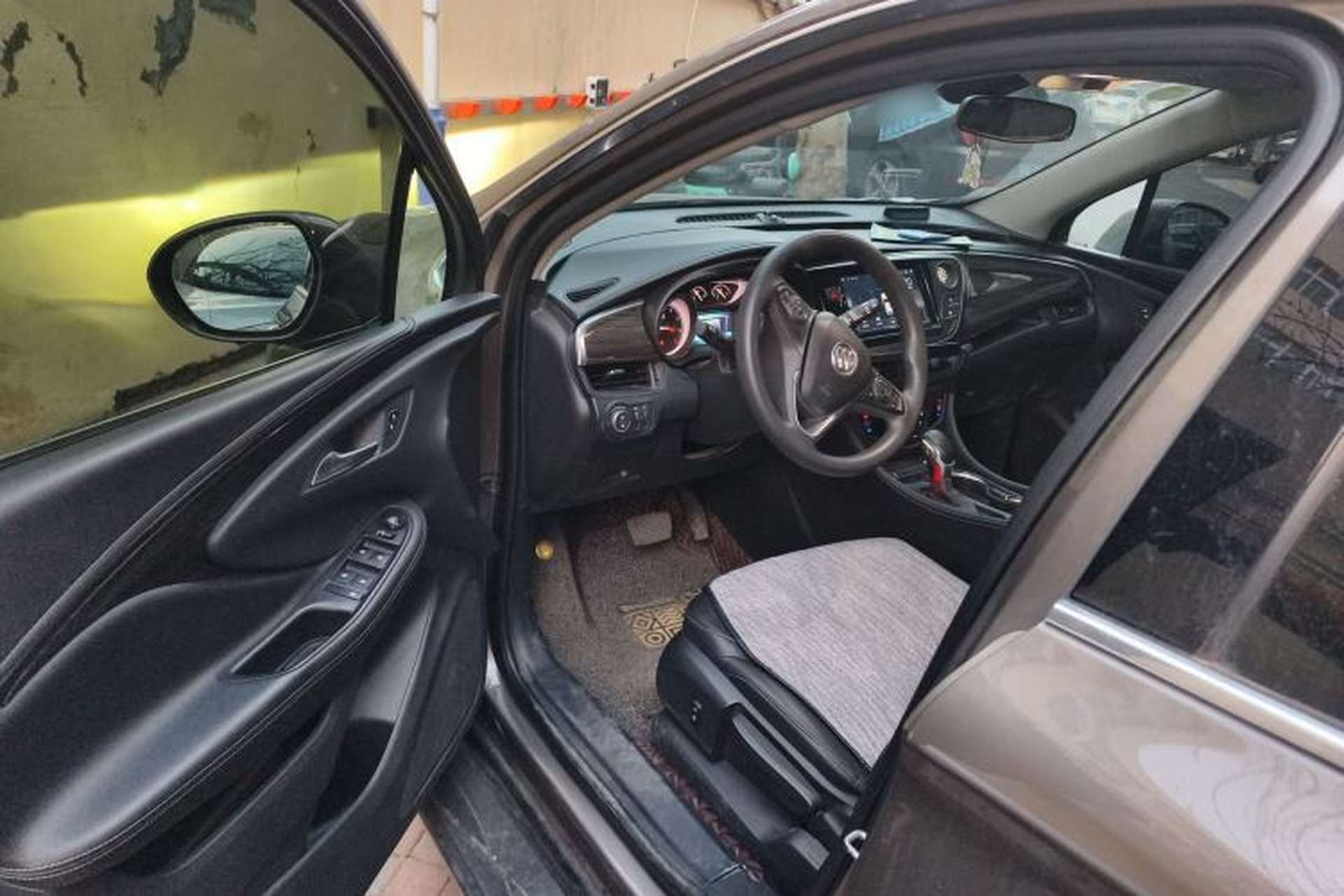 Used Buick Envision 2019 20T Two-Wheel Drive Leading Model China VI Standard Driver Seat