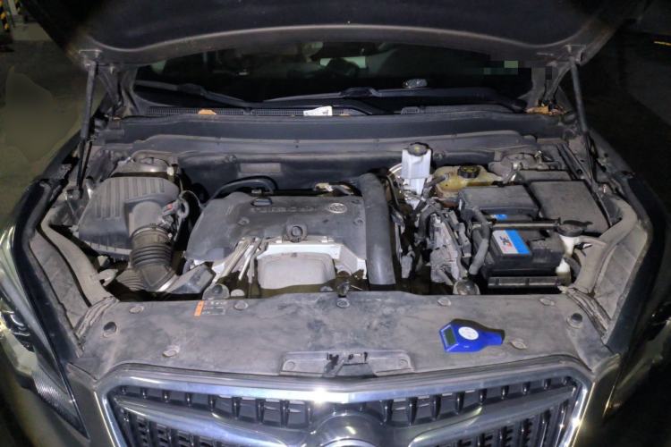 Used Buick Envision 2019 28T Four-Wheel Drive Elite Version China VI Standard Engine Bay