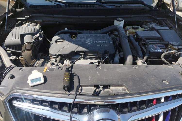 Used Buick Envision 2019 20T Two-Wheel Drive Leading Model China VI Standard Engine Bay
