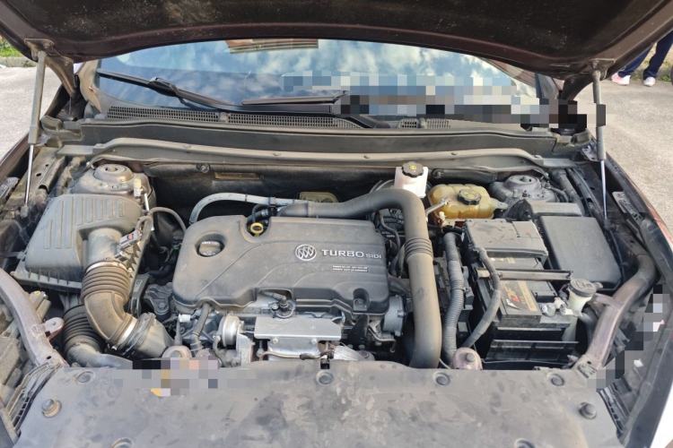 Used Buick Envision 2019 20T Two-Wheel Drive Elite Version China VI Standard Engine Bay
