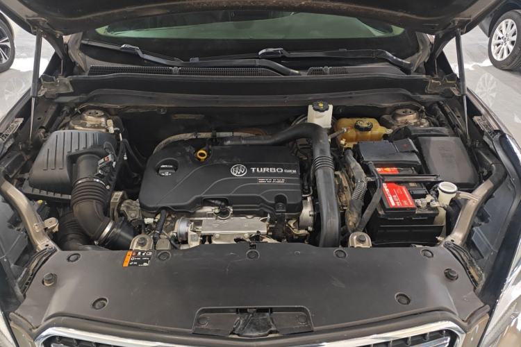 Used Buick Envision 2019 20T Two-Wheel Drive Elite Version China VI Standard Engine Bay