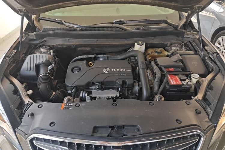 Used Buick Envision 2019 20T Two-Wheel Drive Elite Version China VI Standard Engine Bay