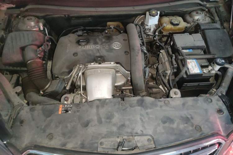 Used Buick Envision 2019 28T 4x4 Luxury Model China VI Standard Engine Bay