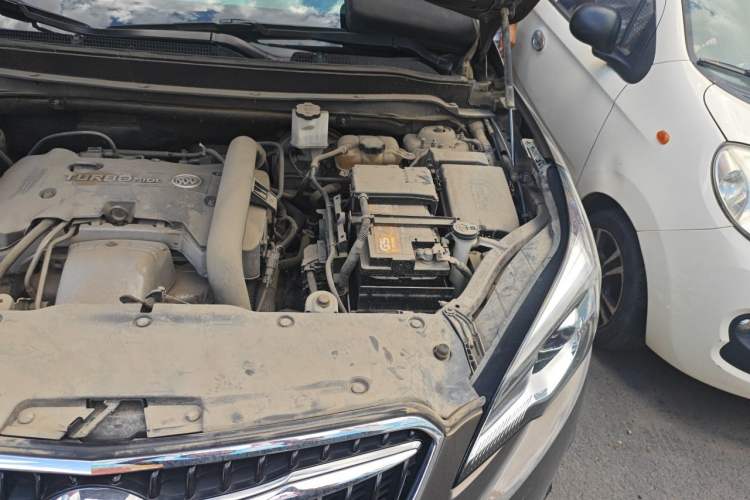 Used Buick Envision 2019 28T 4x4 Luxury Model China VI Standard Engine Bay Left