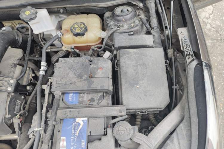 Used Buick Envision 2019 28T 4x4 Luxury Model China VI Standard Engine Bay Left