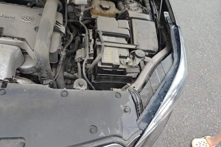Used Buick Envision 2019 28T Four-Wheel Drive Elite Version China VI Standard Engine Bay Left
