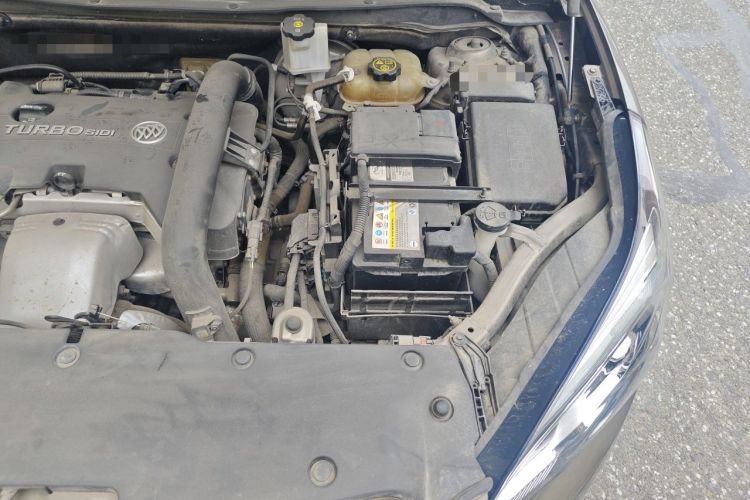 Used Buick Envision 2019 28T Four-Wheel Drive Elite Version China VI Standard Engine Bay Left