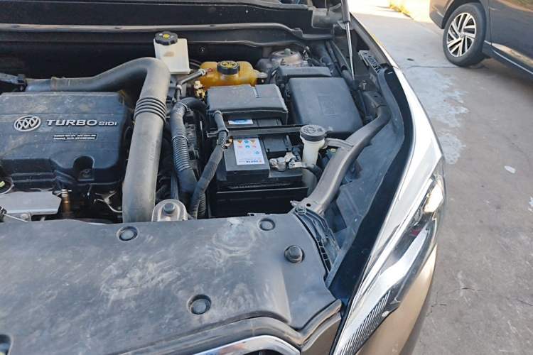 Used Buick Envision 2019 20T Two-Wheel Drive Elite Version China V Standard Engine Bay Left