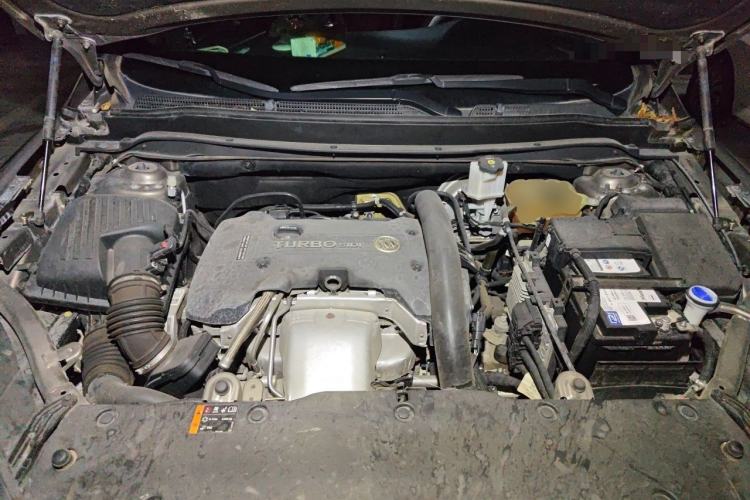 Used Buick Envision 2019 28T 4x4 Elite Version China V Standard Engine Bay