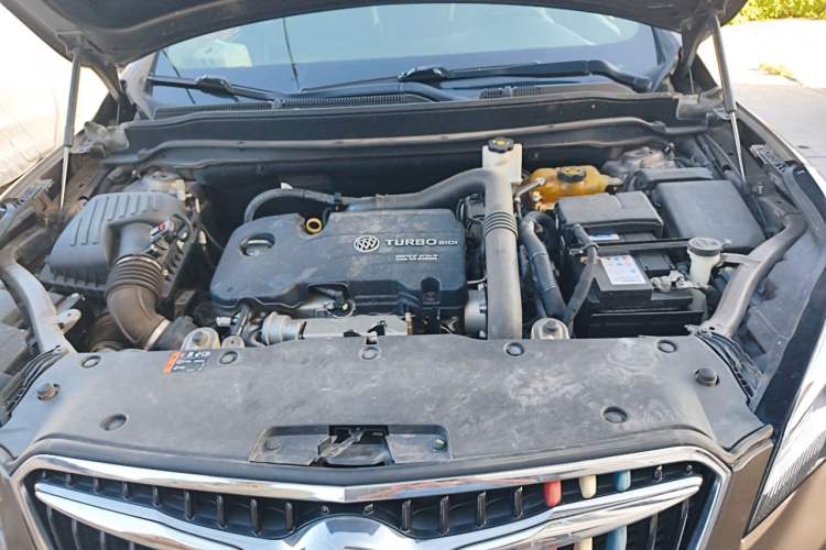 Used Buick Envision 2019 20T Two-Wheel Drive Elite Version China V Standard Engine Bay