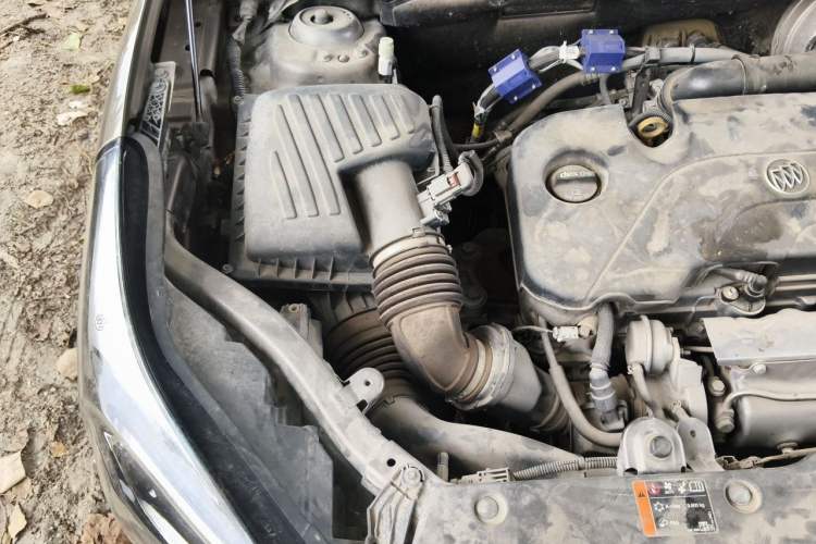 Used Buick Envision 2019 20T Two-Wheel Drive Leading Model China VI Standard Engine Bay Right