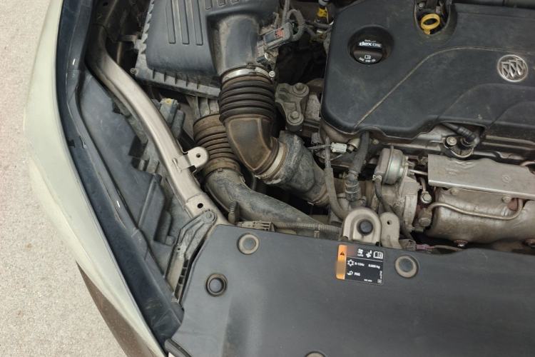 Used Buick Envision 2019 20T Two-Wheel Drive Leading Model China VI Standard Engine Bay Right