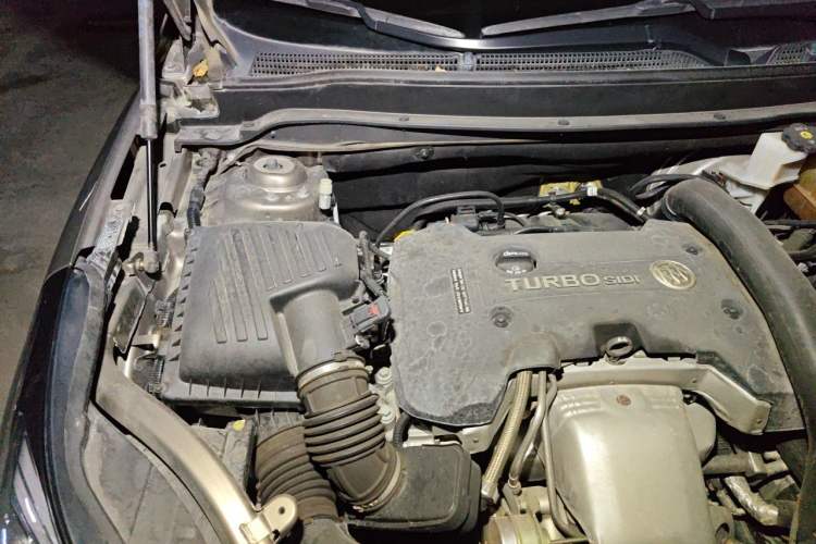 Used Buick Envision 2019 28T 4x4 Elite Version China V Standard Engine Bay Right