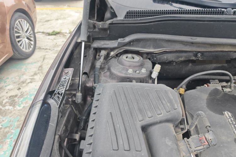 Used Buick Envision 2019 28T Four-Wheel Drive Elite Version China VI Standard Engine Bay Right