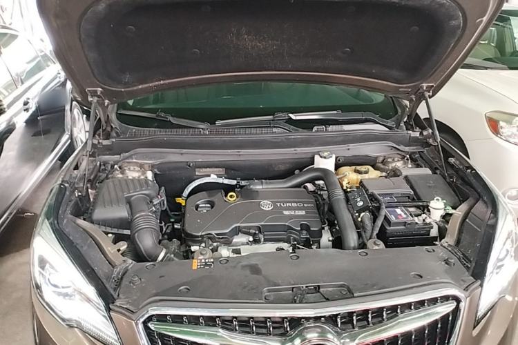 Used Buick Envision 2019 20T Two-Wheel Drive Luxury Version China VI Standard Engine Bay