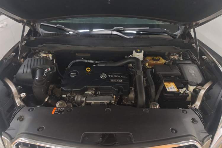 Used Buick Envision 2019 20T Two-Wheel Drive Leading Version China V Standard Engine Bay
