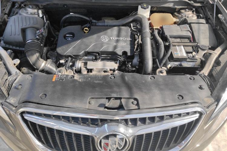 Used Buick Envision 2019 20T Two-Wheel Drive Leading Model China VI Standard Engine Bay