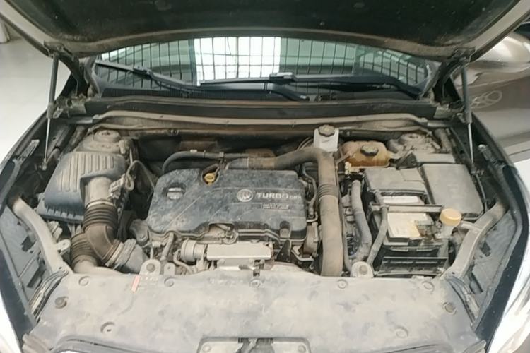 Used Buick Envision 2019 20T Two-Wheel Drive Leading Version China V Standard Engine Bay