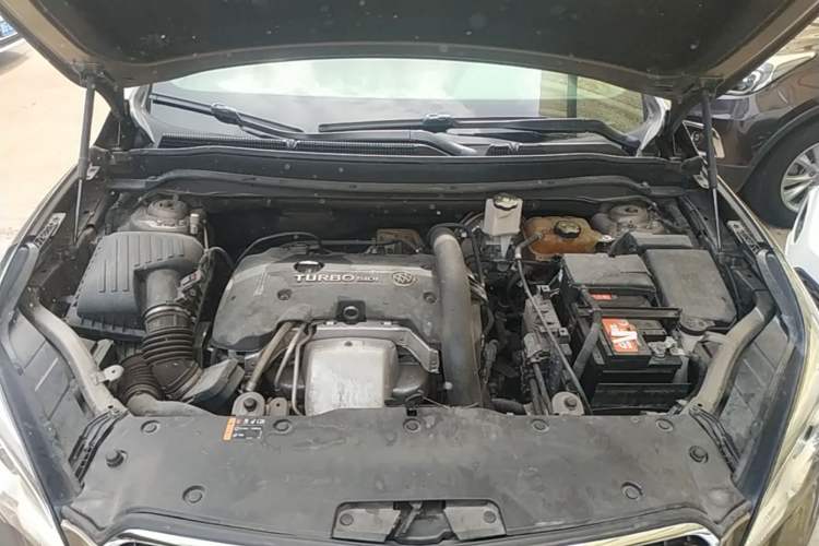 Used Buick Envision 2019 28T 4x4 Elite Version China V Standard Engine Bay