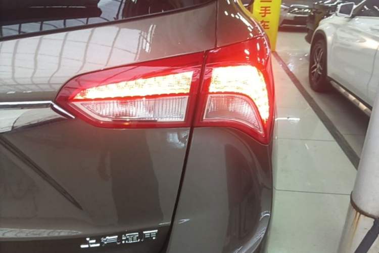 Used Buick Envision 2019 20T Two-Wheel Drive Leading Model China VI Standard Exterior 1