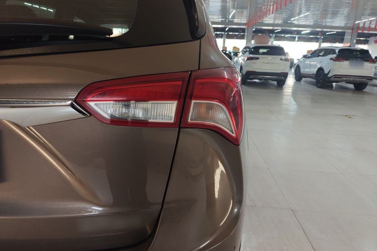 Used Buick Envision 2019 20T Two-Wheel Drive Elite Version China VI Standard Exterior 3