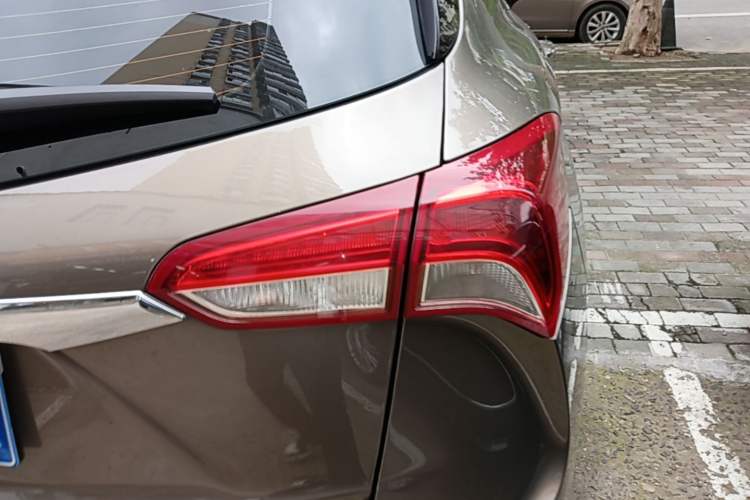 Used Buick Envision 2019 20T Two-Wheel Drive Elite Version China VI Standard Exterior 3