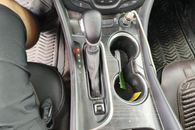 Used Buick Envision 2019 20T Two-Wheel Drive Leading Model China VI Standard Gear Lever