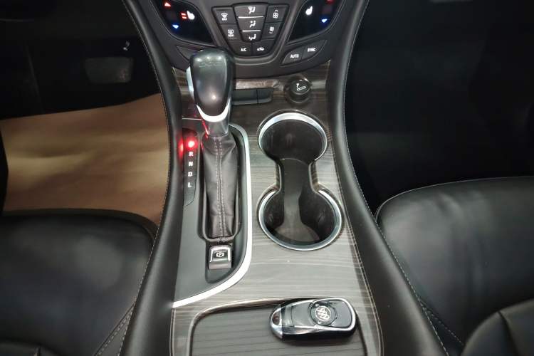 Used Buick Envision 2019 20T Two-Wheel Drive Elite Version China VI Standard Gear Lever
